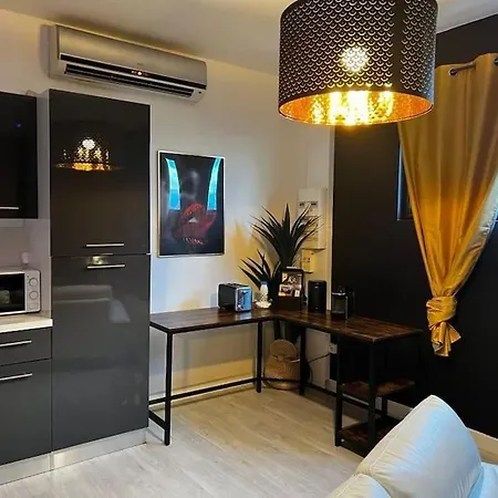 Destination Confidentielle アパート *