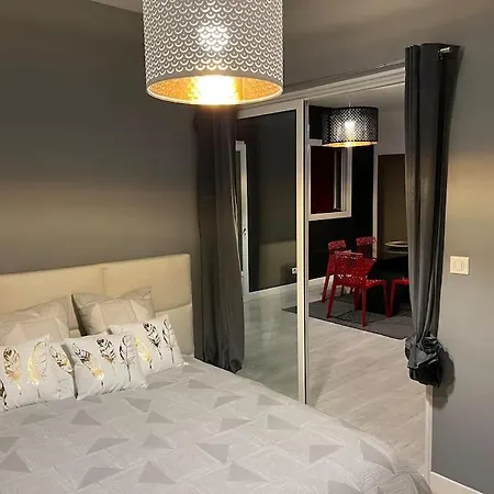 Destination Confidentielle アパート *